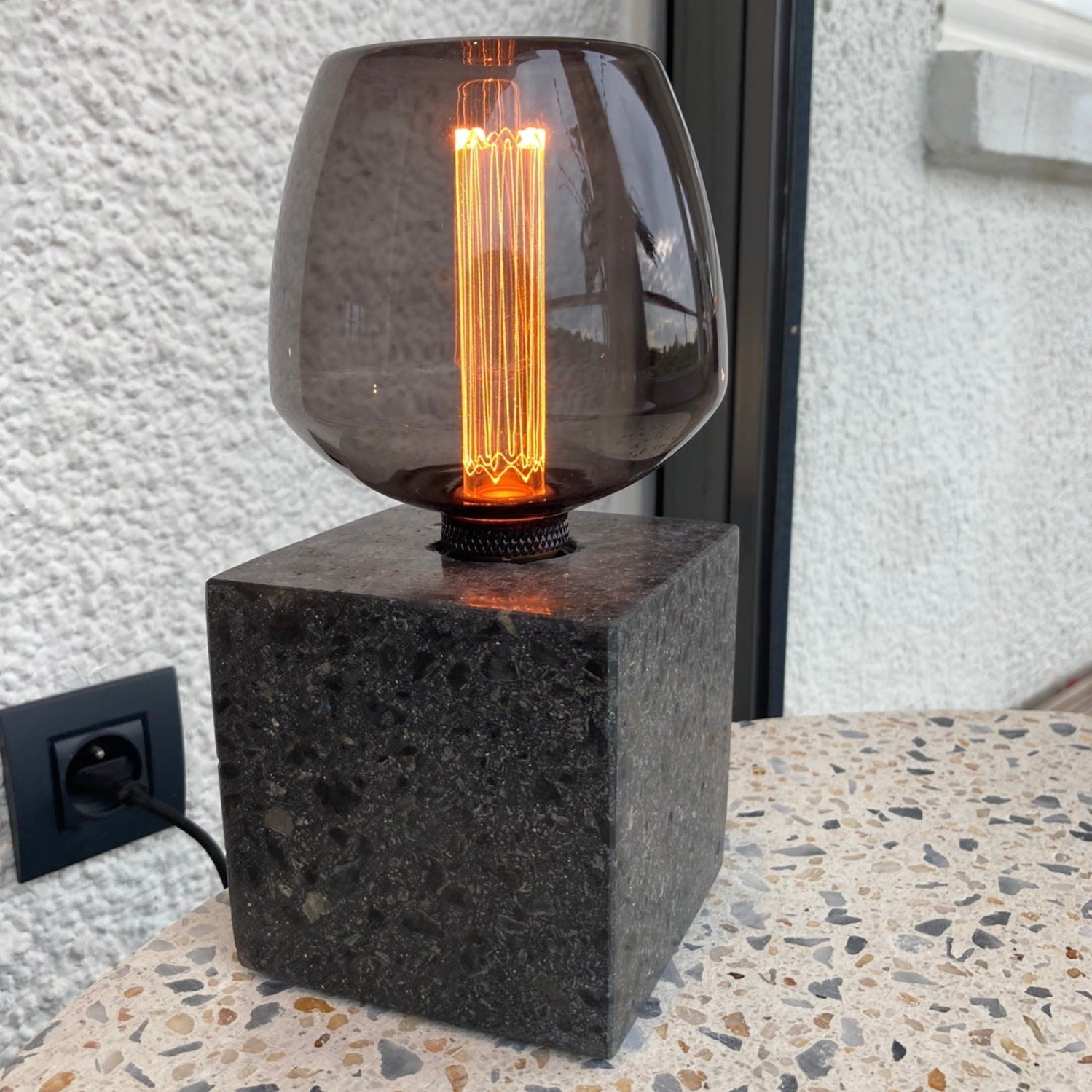 Design Lamp 001 Zwart